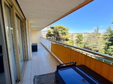 Appartement à louer à Mandelieu-la-Napoule - Terrasse