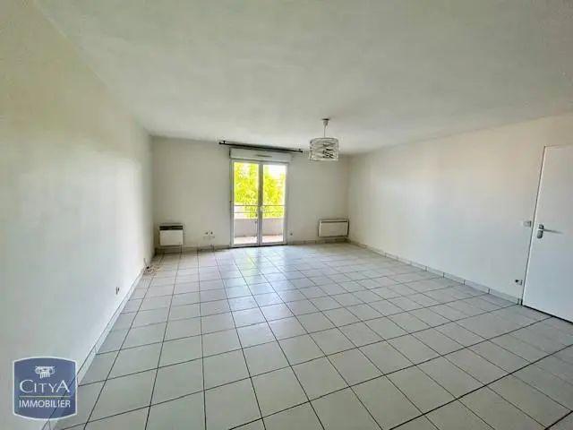 Appartement à louer 2 pièces 51.6m²