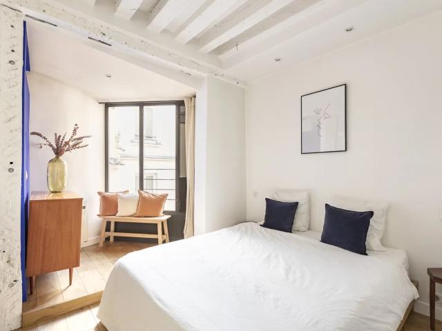 Appartement à louer 2 pièces 52,23 m² | Paris 75006 RUE DE BUCI / SAINT GERMAIN DES PRÉS | 2 750 € | Junot