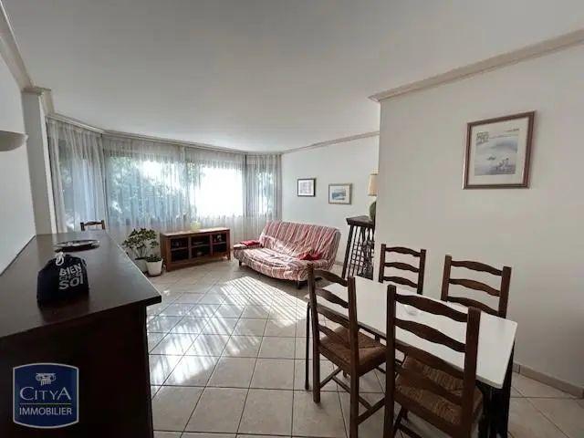 Appartement à louer 2 pièces 52.52m²