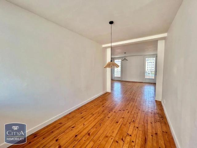 Appartement à louer 2 pièces 53.79m²