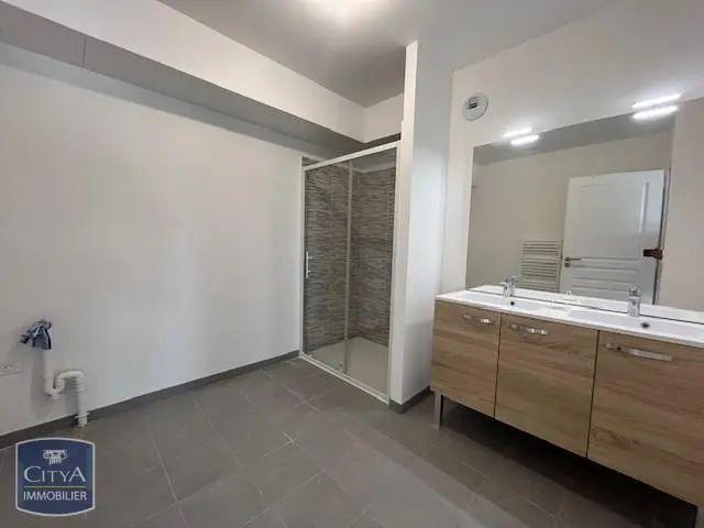 Appartement à louer 2 pièces 53.87m²
