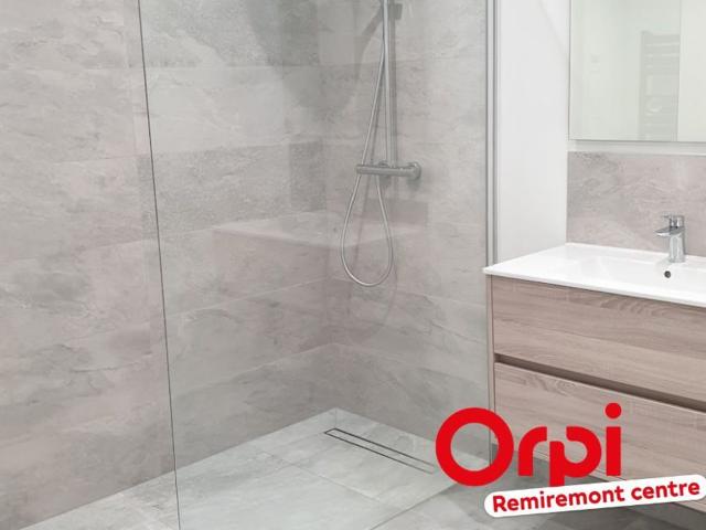 Appartement à louer 2 pièces 64 m