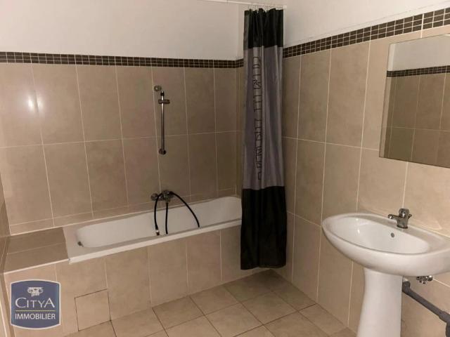 Appartement à louer 2 pièces 64.58m²