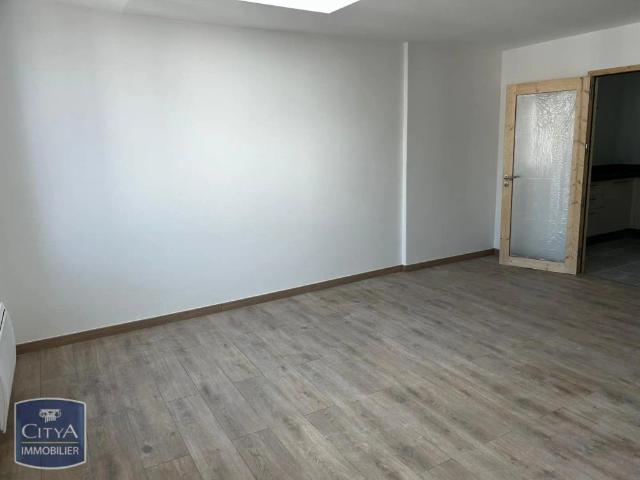 Appartement à louer 2 pièces 67.78m²