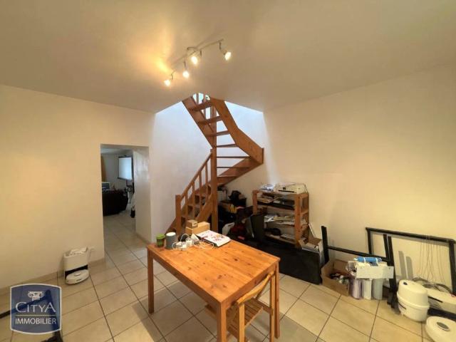 Appartement à louer 2 pièces 67.83m²