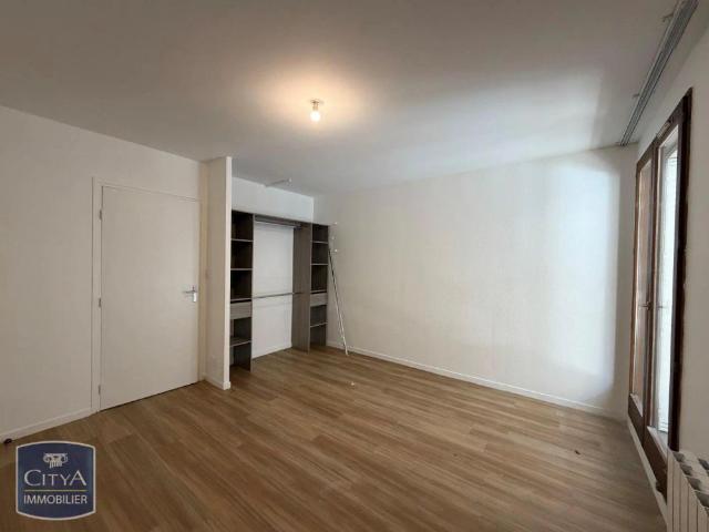 Appartement à louer 2 pièces 69m²