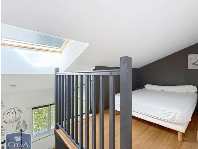 Appartement à louer 2 pièces 60.1m²
