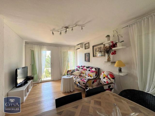 Appartement à louer 2 pièces 60.1m²