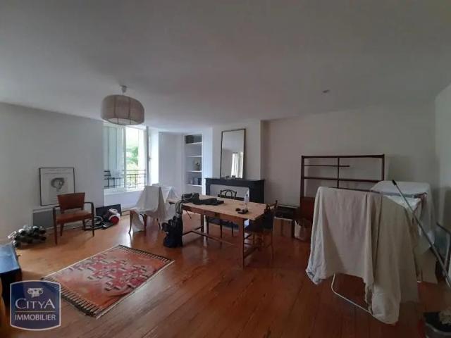 Appartement à louer 2 pièces 61.3m²