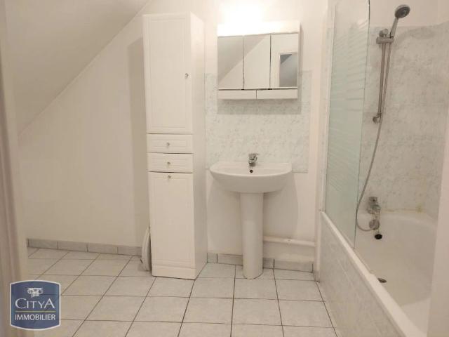 Appartement à louer 2 pièces 61.74m²