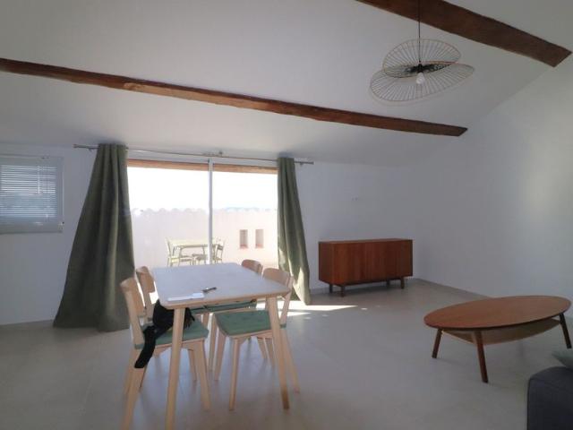 Appartement à louer 2 pièces • 62 m2 Roquevaire