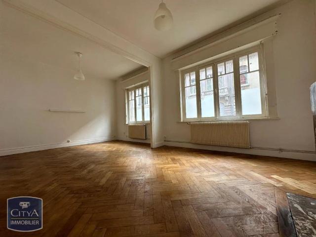 Appartement à louer 2 pièces 62.02m²