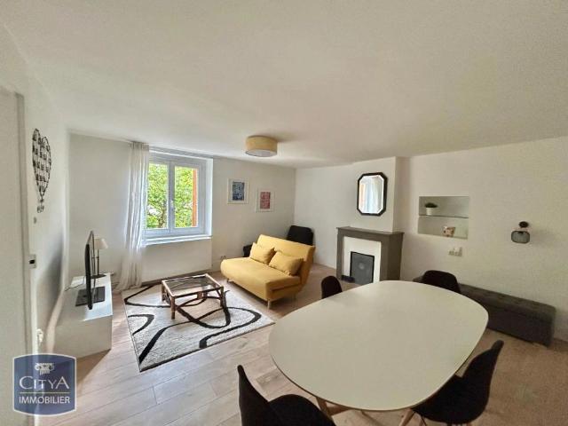 Appartement à louer 2 pièces 62.7m²
