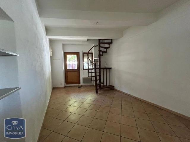 Appartement à louer 2 pièces 62.82m²