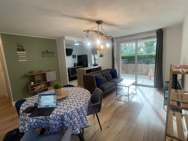 Appartement à louer 2 pièces 63 m
