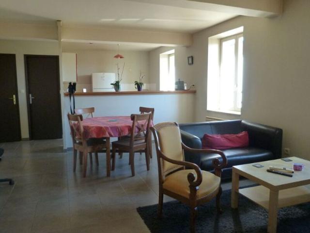 Appartement à louer 2 pièces • 63 m 2 Taluyers