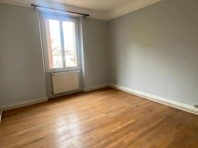 Appartement à louer 2 pièces 63.41m²