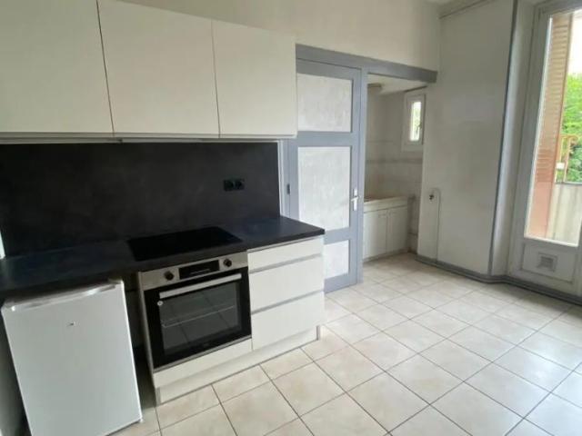 Appartement à louer 2 pièces 63.41m²