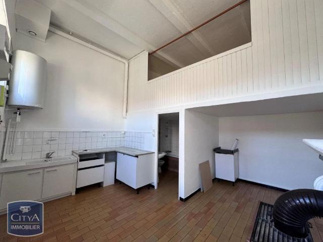 Appartement à louer 2 pièces 63.9m²
