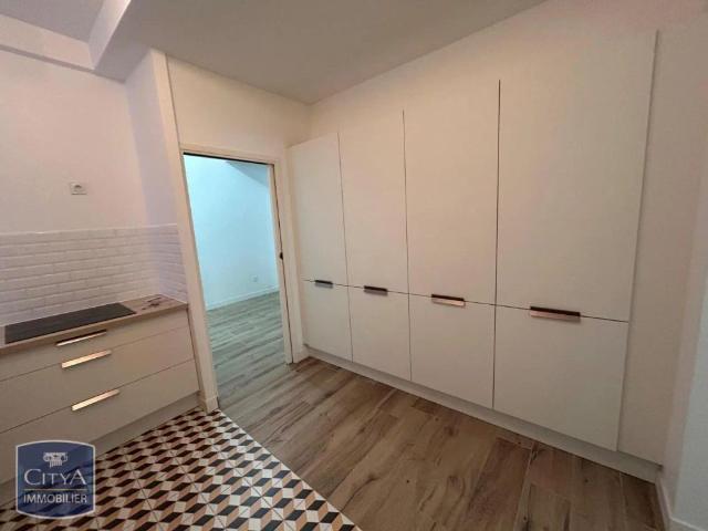 Appartement à louer 2 pièces 74.79m²