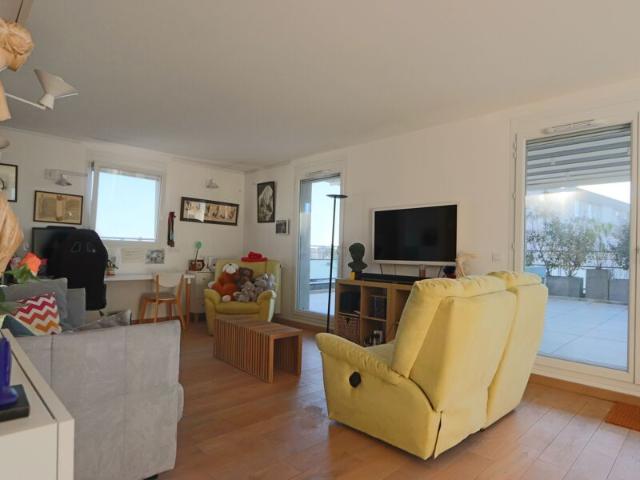 Appartement à louer 2 pièces • 75,62 m2 Bron