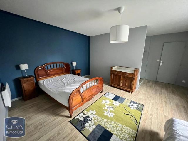 Appartement à louer 2 pièces 79.24m²