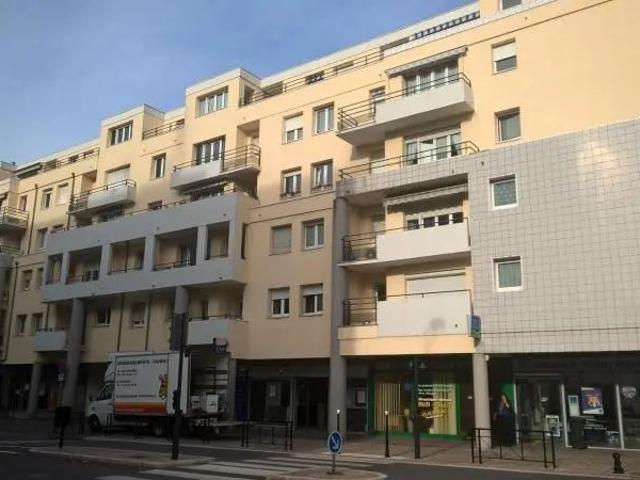 Appartement à louer 2 pièces 71.68m²