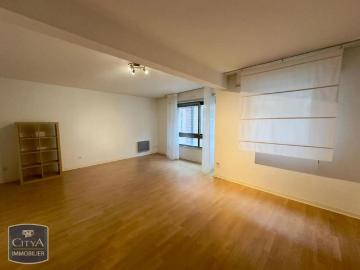 Appartement à louer 2 pièces 72.06m²