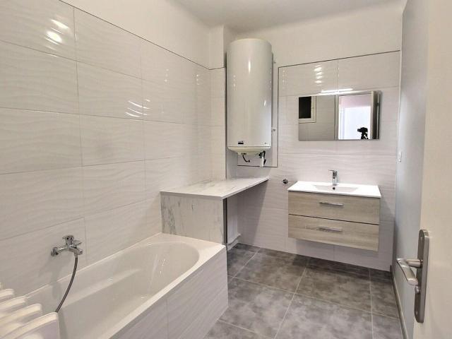 Appartement à louer 2 pièces 84,35 m