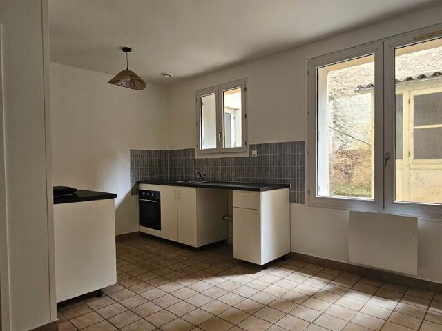 Appartement à louer 2 pièces • 94 m2 Thouars