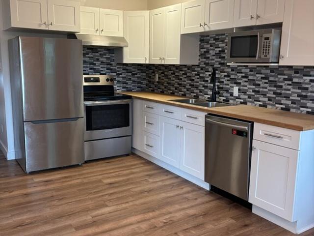 Appartement à Louer 384 Rue des Fusiliers, Mont Bellevue Sherbrooke 14 photos | Logis Québec