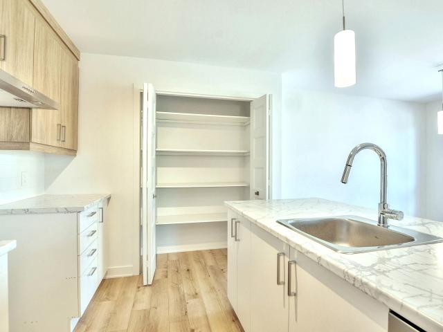 Appartement à Louer 38 Rue Laurin Saint Jacques, Saint Jacques 10 photos | Logis Québec