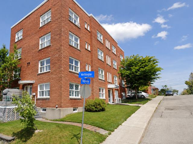 Appartement à Louer 300 et 302 915 rue King George, Mont Bellevue Sherbrooke 9 photos | Logis Québec