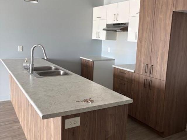 Appartement à Louer 300 rue Fernand Casavant, Saint Jérôme 6 photos | Logis Québec