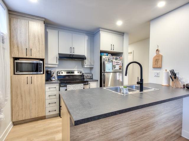 Appartement à Louer 3016 Rue Principale 1, Saint Zotique 12 photos | Logis Québec