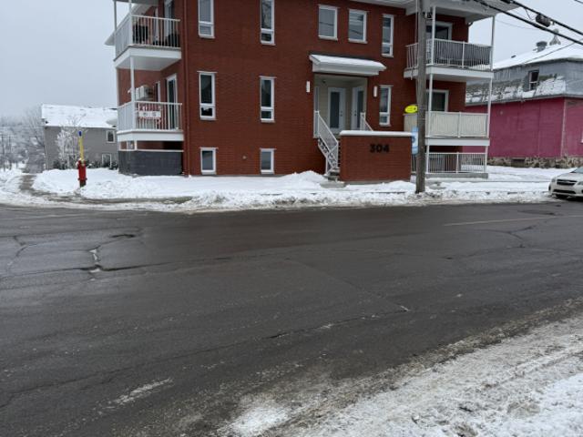 Appartement à Louer 304 Avenue de Buckingham, Buckingham Gatineau 11 photos | Logis Québec