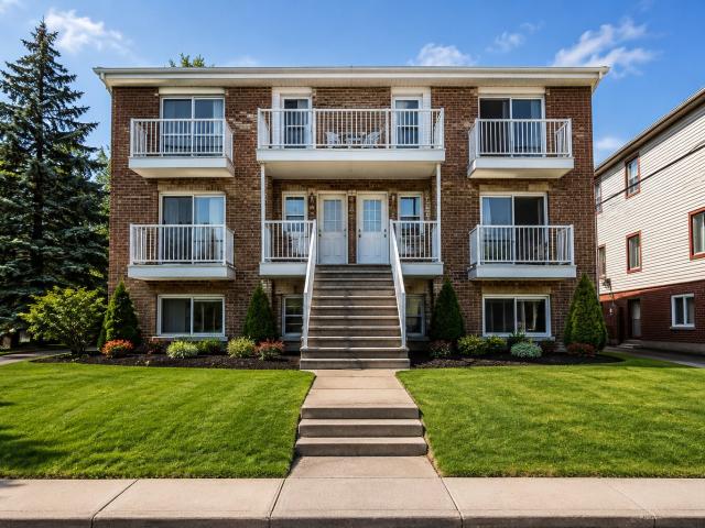 Appartement à Louer 311 Avenue De Buckingham, Buckingham Gatineau 12 photos | Logis Québec