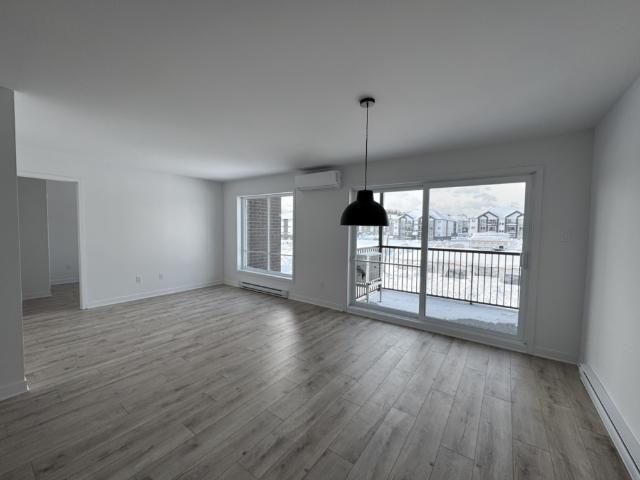 Appartement à Louer 320 rue Jean Paul Riopelle, Saint Jérôme 15 photos | Logis Québec