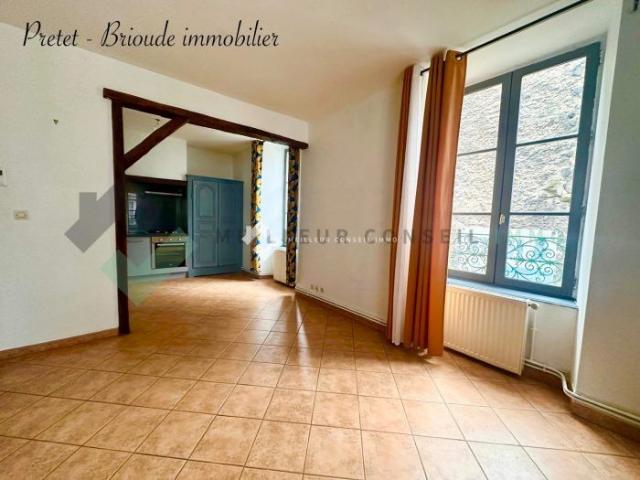 Appartement à louer, 3 pièces Murat 15300
