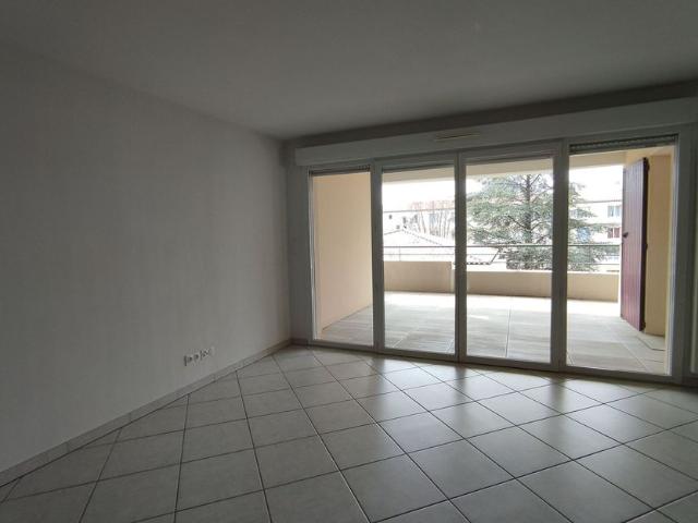 Appartement à louer 3 pièces • Manosque
