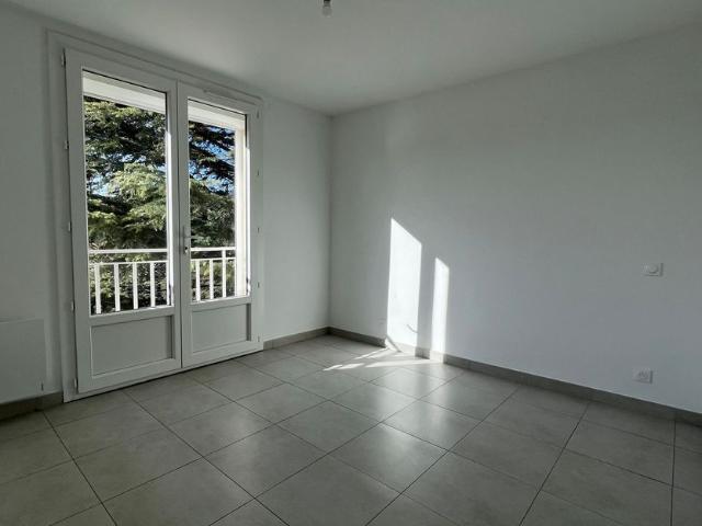 Appartement à louer 3 pièces • Manosque