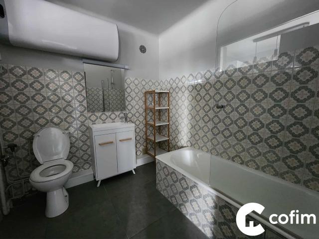 Appartement à louer, 3 pièces Oloron Sainte Marie 64400