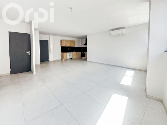 Appartement à louer 3 pièces • Aubenas