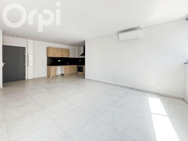 Appartement à louer 3 pièces • Aubenas