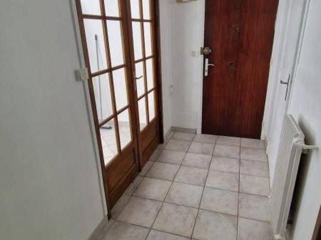 Appartement À Louer 3 pièces avec balcon – Ciry le Noble 71