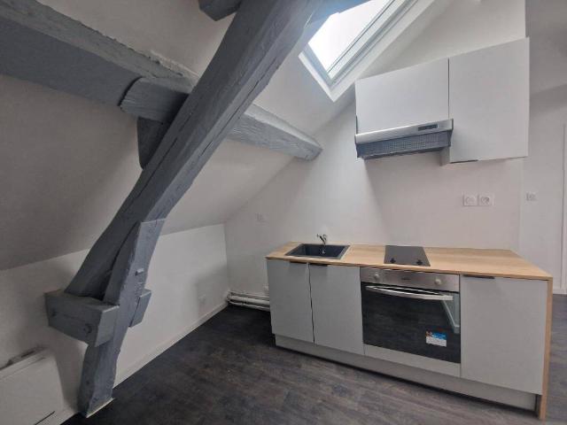 Appartement À Louer 3 pièces à Grisy Suisnes