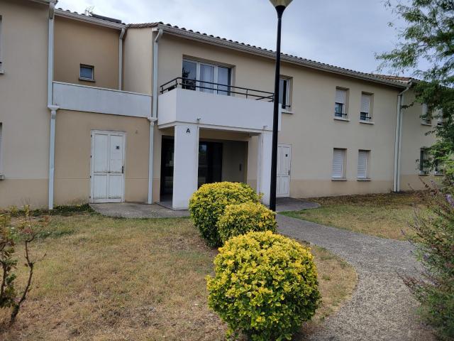Appartement à louer, 3 pièces Ambarès et Lagrave 33440