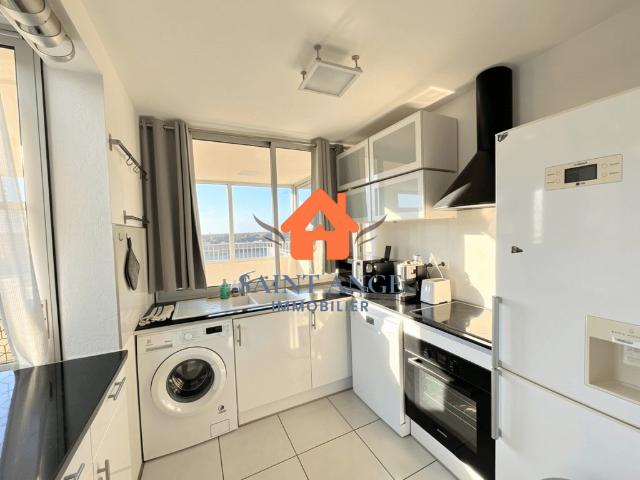 Appartement à louer, 3 pièces Bormes les Mimosas 83230