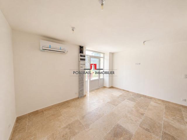 Appartement à louer, 3 pièces Bourg 33710